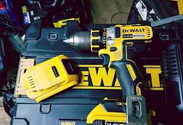 Дрель-шуруповерт DeWalt DCD732D2