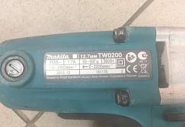 Гайковерт Makita Tw0200