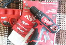 Шуруповерт Milwaukee M12