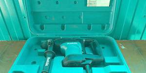 Перфоратор Makita HR3200C