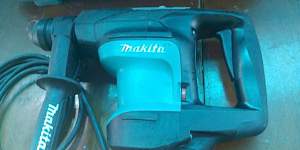 Перфоратор Makita HR3200C