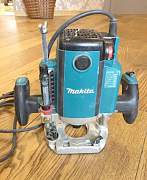 Фрезер Makita RP2300FC