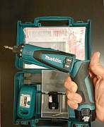 Аккумуляторная отвёртка Makita DF010D, б/у