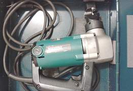 Высечные ножницы Makita JN3200