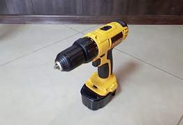 Шуруповерт DeWalt DC733