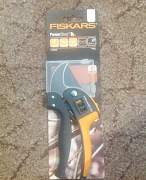 Секатор fiskars p83