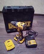 Шуруповерт Dewalt DCD791D2