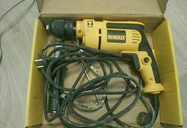 Ударная дрель DeWalt DWD024S