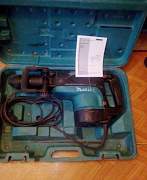 Продам перфоратор makita HR5201C(большой)