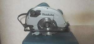 Циркулярка-столешница makita 5704 Р