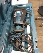 Отбойный молоток Makita Hm 1214 c