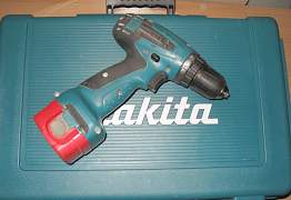 Шуруповёрт в кейсе makita 12В