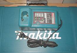 Шуруповёрт в кейсе makita 12В