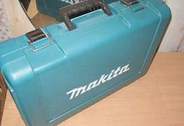 Шуруповёрт в кейсе makita 12В