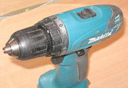 Шуруповёрт makita 6271D 12В