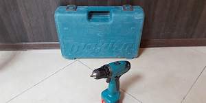 Шуруповерт Makita 6271D