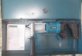 Дрель алмазного бурения Makita DBM080