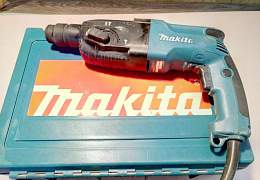 Перфоратор Makita HR2450