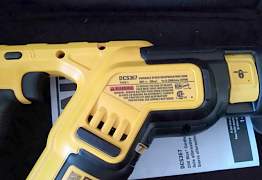 Сабельна пила dewalt DCS367