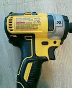 Dewalt DCF887 импульсный винтоверт