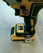 Dewalt DCF887 импульсный винтоверт